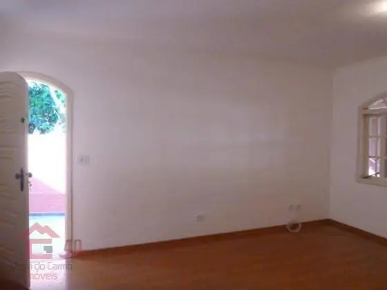 Oportunidade em Cotia! Casa térrea, 3 Dorm, Quintal e Churrasqueira