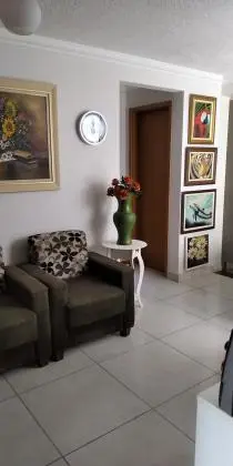 Vendo Apartamento com 02 Quartos 49 m2 por R$185.000, 00
