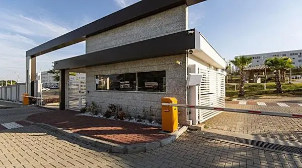 Vendo Apartamento com 02 Quartos 49 m2 por R$185.000, 00