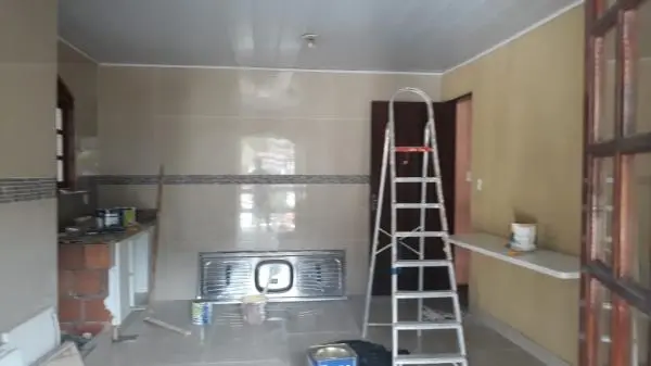 Vendo sobrado com 2 lindas casas, juntas ou separadas na Avenida Roosevelt, Barra do Imbuí - Teresópolis