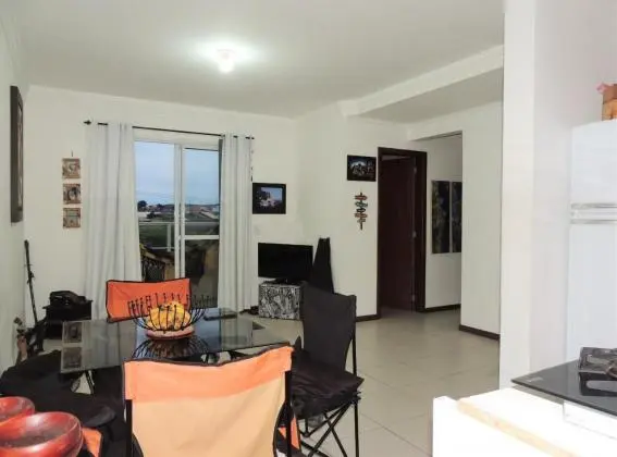 Apartamento de 02 dormitórios próximo a Praia do Campeche.
