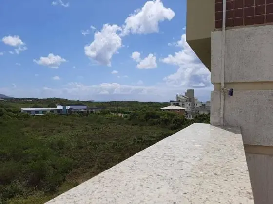 Apartamento de 02 dormitórios próximo a Praia do Campeche.