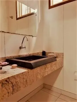 Carina /Ótima Casa, com terreno bem amplo, no bairro Salgado Filho