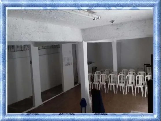 CASA TÉRREA COM EXELENTE LOCALIZAÇÃO