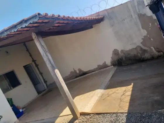 GRANDE OPORTUNIDADE CASA DE 200 m2 EM GOIÂNIA COM 3 QUARTOS 1 SUITE