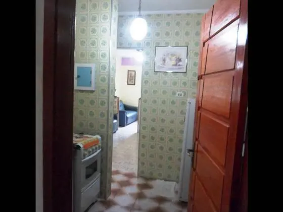 Kitão mobiliado  com divisória na Aviação.