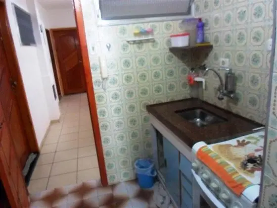 Kitão mobiliado  com divisória na Aviação.