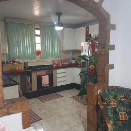 Vendo linda casa no Brito