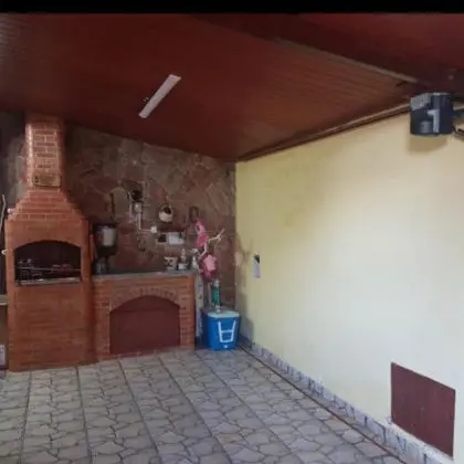 Vendo linda casa no Brito