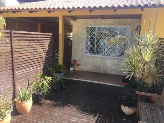VENDO OU TROCO CASA EM CURITIBA