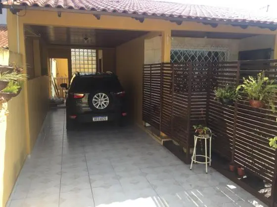 VENDO OU TROCO CASA EM CURITIBA