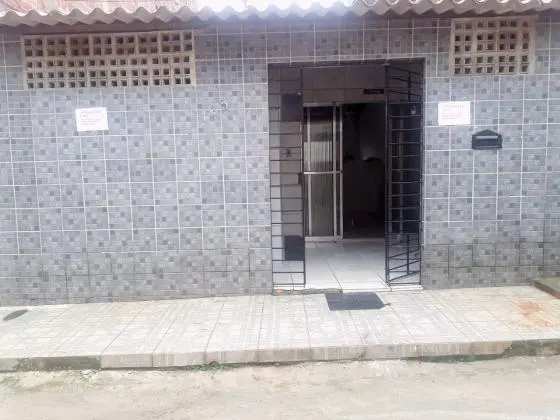 Aluga-se ou Vende-se Casa em Passarinho, Recife