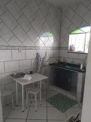 Alugo casa 2º pavimento
