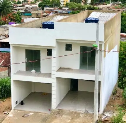 Alugo casa em condomínio - Mendanha