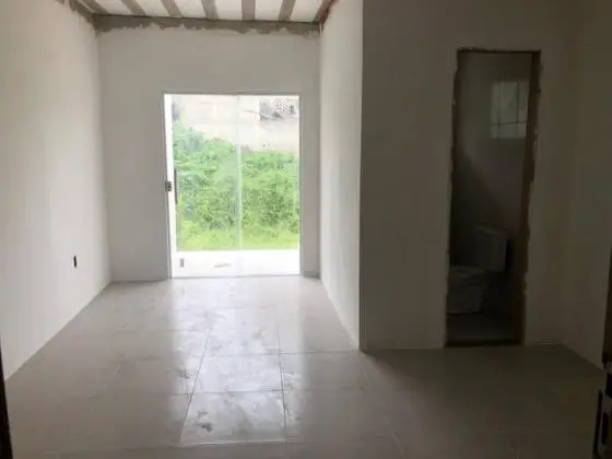 Alugo casa em condomínio - Mendanha