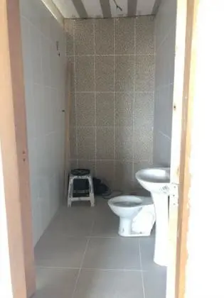 Alugo casa em condomínio - Mendanha