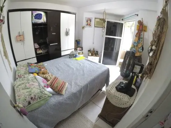 Casa de 02 quartos em condomínio fechado na praia brava