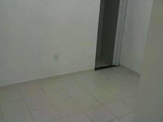 KITINETES E QUARTOS