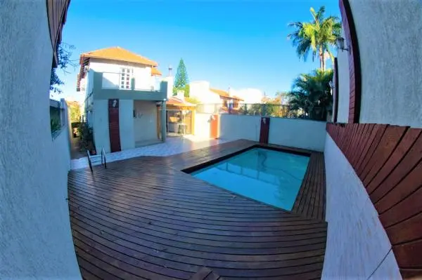 Venda  - Casa em condomínio no bairro Espirito Santo em Porto Alegre/RS