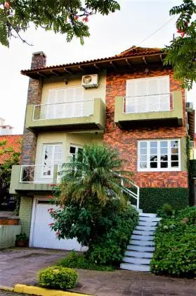 Venda  - Casa em condomínio no bairro Espirito Santo em Porto Alegre/RS