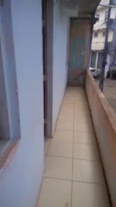 Vendo uma casa com a laje.