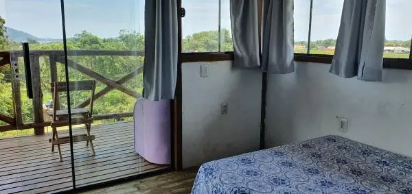 Chalé para temporada Ibiraquera entre praia do Rosa e praia da Vila - SC