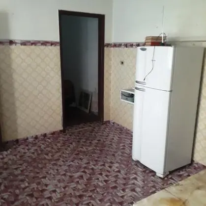 Aluga-se Casa: 1 dorm - 1 sala - 1 Cozinha - 1 Banheiro