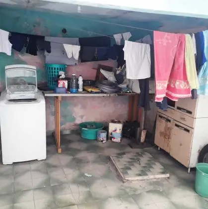 Aluga-se Casa: 1 dorm - 1 sala - 1 Cozinha - 1 Banheiro