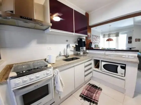 Apartamento todo reformado enseada Guarujá 3 dormitórios com lazer