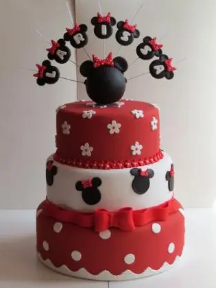 Bolo de 3 Andares em Pasta Americana da Minnie sem o Topo