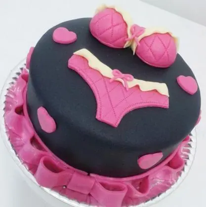 Bolo de Pasta Americana Chá de Lingerie