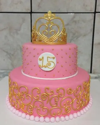 Bolo de Pasta Americana de 2 Andares 15 Anos - Essence Candy