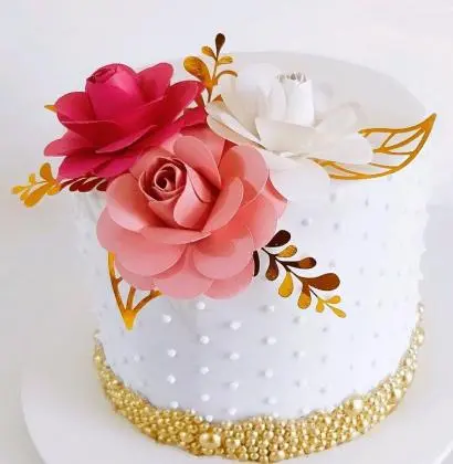 Bolo de Pasta Americana Decorado com Flores - Essence _Candy