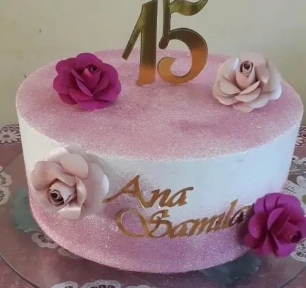 Bolo de Pasta Americana Festa de 15 Ano - Essence Candy