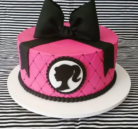 Bolo de Pasta Americana Rosa da Barbie - Essence Candy