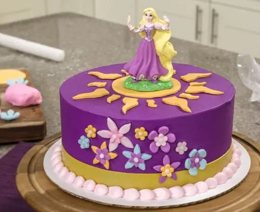 Bolo de Pasta Americana Roxo Rapunzel - Essence Candy