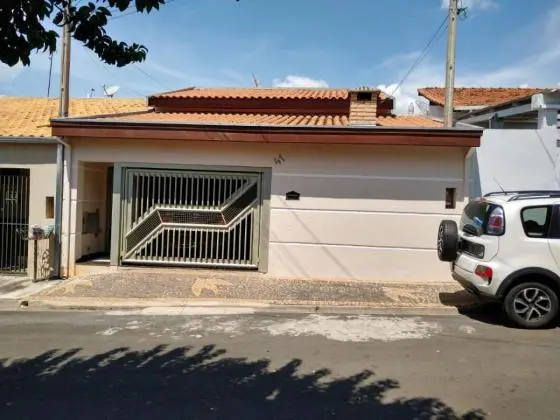 Casa Americana pequena entrada mais mensalidades