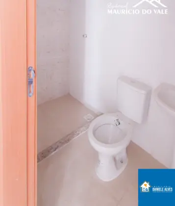 Casa com quintal a venda em Inhoaíba