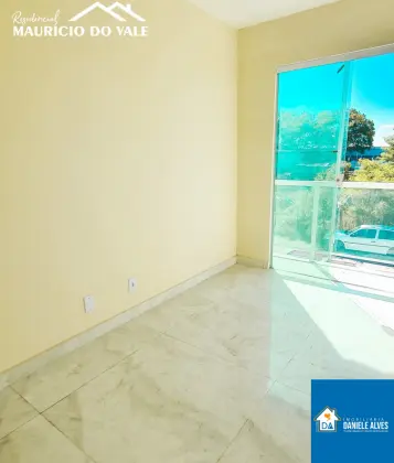 Casa com quintal a venda em Inhoaíba