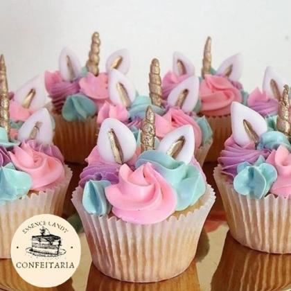 Cupcake de Unicórnio com Chantilly - Essence Candy