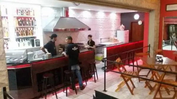 Prédio Comercial com Casa aos Fundos em Excelente Localização no Centro de Araçatuba / SP