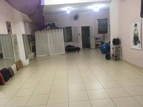 Prédio Comercial com Casa aos Fundos em Excelente Localização no Centro de Araçatuba / SP