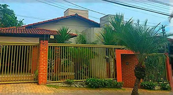 VENDO CASA 03 QUARTOS EM BETIM - CENTRO