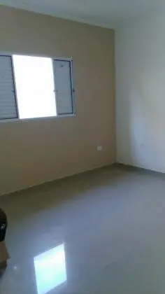 Casa Térrea com excelente acabamento e bem arejada