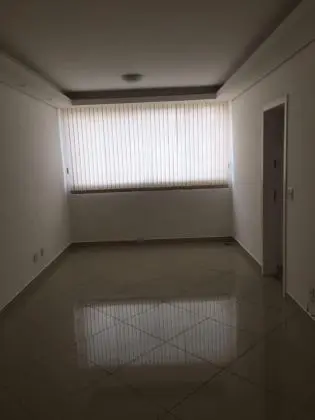 Alugo apartamento de 3q 2 b 2 vagas no caiçara