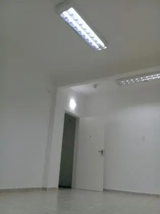 Alugo sala comercial perto do VLT e Fórum de Santos