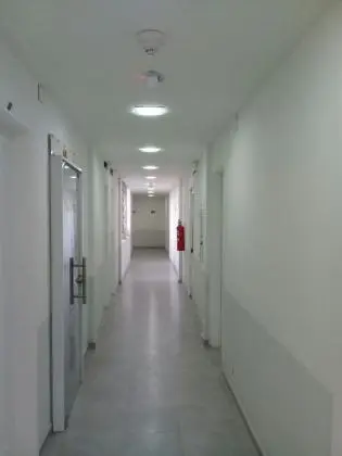 Alugo sala comercial perto do VLT e Fórum de Santos