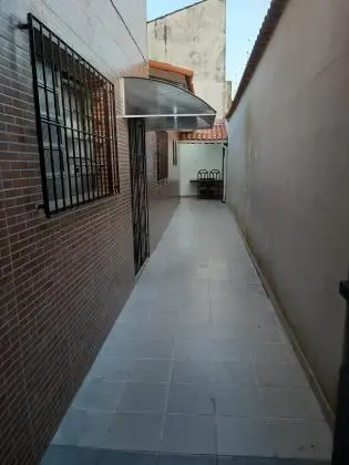 CASA NA QUADRA DA PRAIA DE ITANHAEM