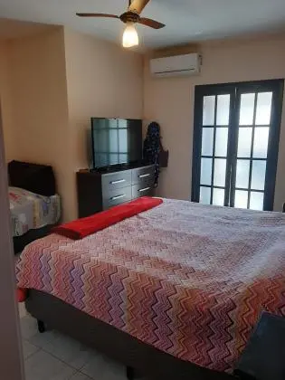 CASA NA QUADRA DA PRAIA DE ITANHAEM