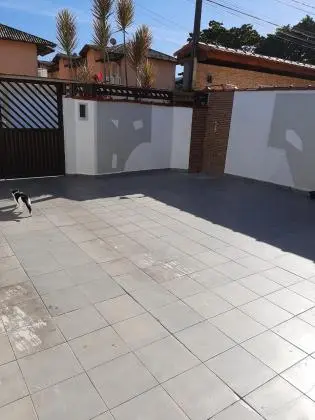 CASA NA QUADRA DA PRAIA DE ITANHAEM